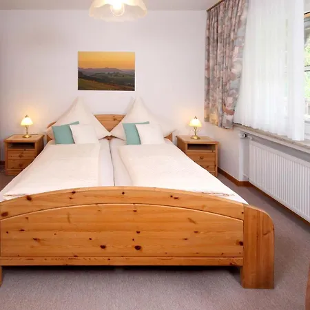 Lauras - Landhauspension بيت ضيافة 3*