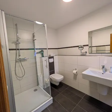 Lauras - Landhauspension بيت ضيافة 3*