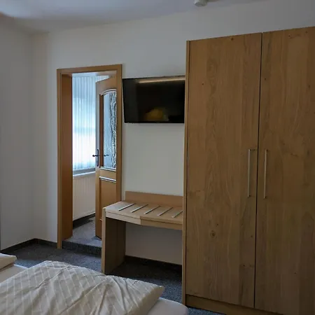 بيت ضيافة Lauras - Landhauspension 3*