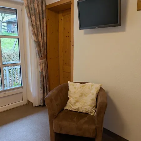 Lauras - Landhauspension بيت ضيافة ميدهباخ