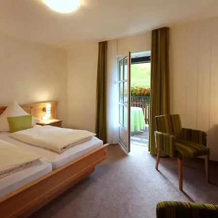 بيت ضيافة Lauras - Landhauspension 3*